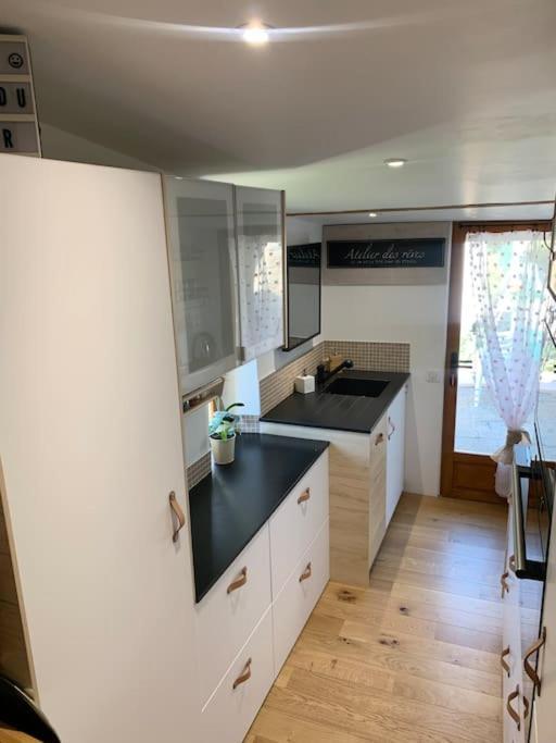 Maisonnette Atypique Cadarache-Iter Saint-Paul-les-Durance Zewnętrze zdjęcie